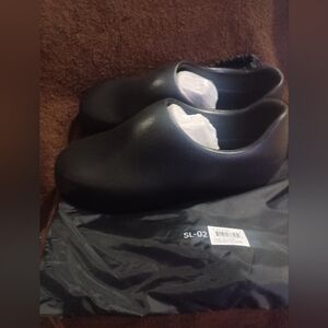 Yzy SL-02 Size 9 (Fits Like 10)